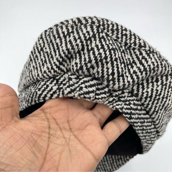 Flat Cap Women Black and Gray Plaid Classic Beret Hat One Size - Picture 8 of 8